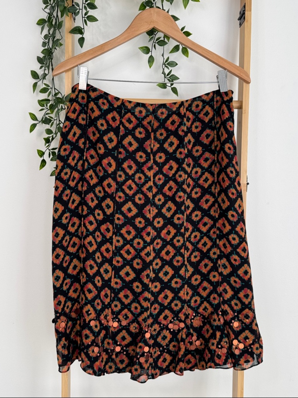 Jones New York Silk Fluted Medallion Print Cooper Bangled Hem Size 10